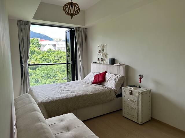 2 bedroom apt with a rooftop gallery image 5