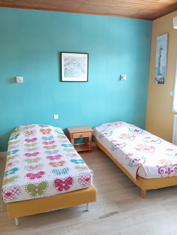 habitación 4 planta baja en el lado de la terraza 