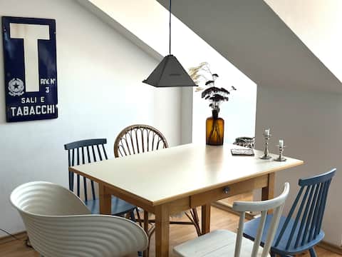 Beautiful 2 room attic apartment in the heart of Priens