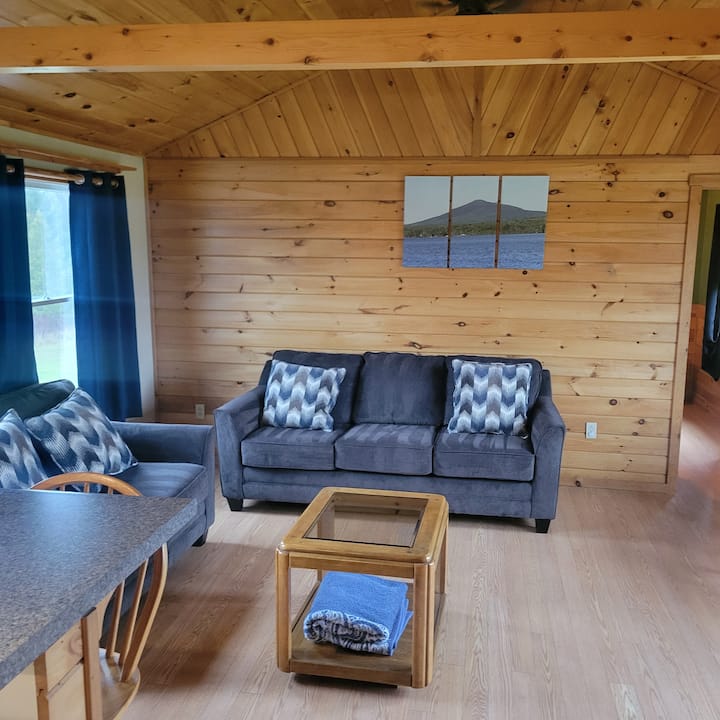 Cabin On The Hill - Maine