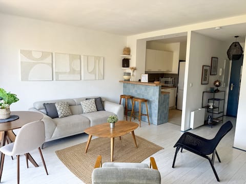 Airbnb performant: Cozy 1-bedroom apartment next to the train station – close to the city center à Troyes