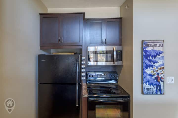 Penthouse Studio With Ski Hill Views - Fernie