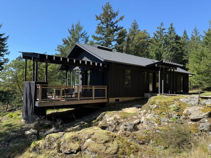 Tranquil Orcas Island Retreat - San Juan Islands, WA