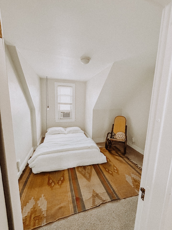 საძინებელი 2