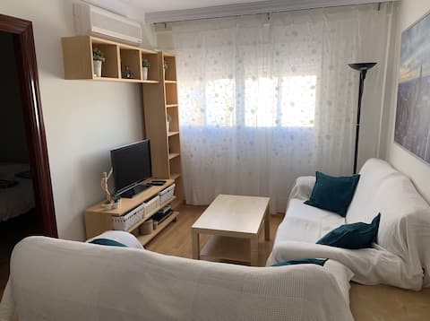 Top Airbnb: AVE station at 10 min walking - Sostoa Apartment en Jardín De La Abadía