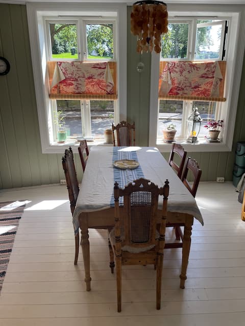 Charming 4-bedroom in picturesque street