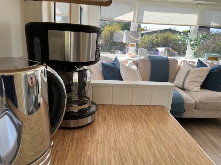 Full kitchen image 7