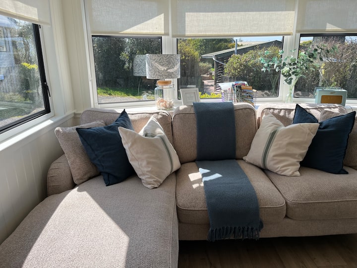 Living room image 12