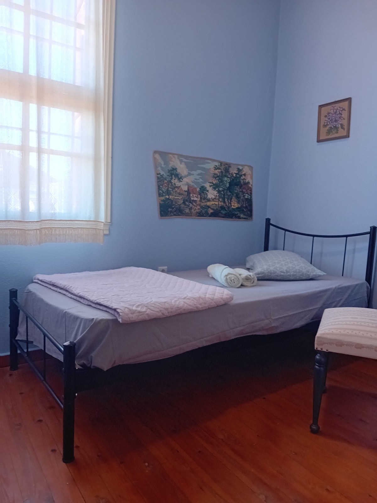 Dhoma e gjumit 3. kati i sipërm. 