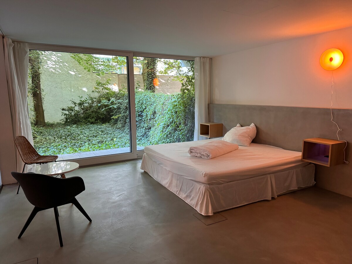 Stylish loft with a garden of 105 sq. m in Schwabing/Electronic Garden
