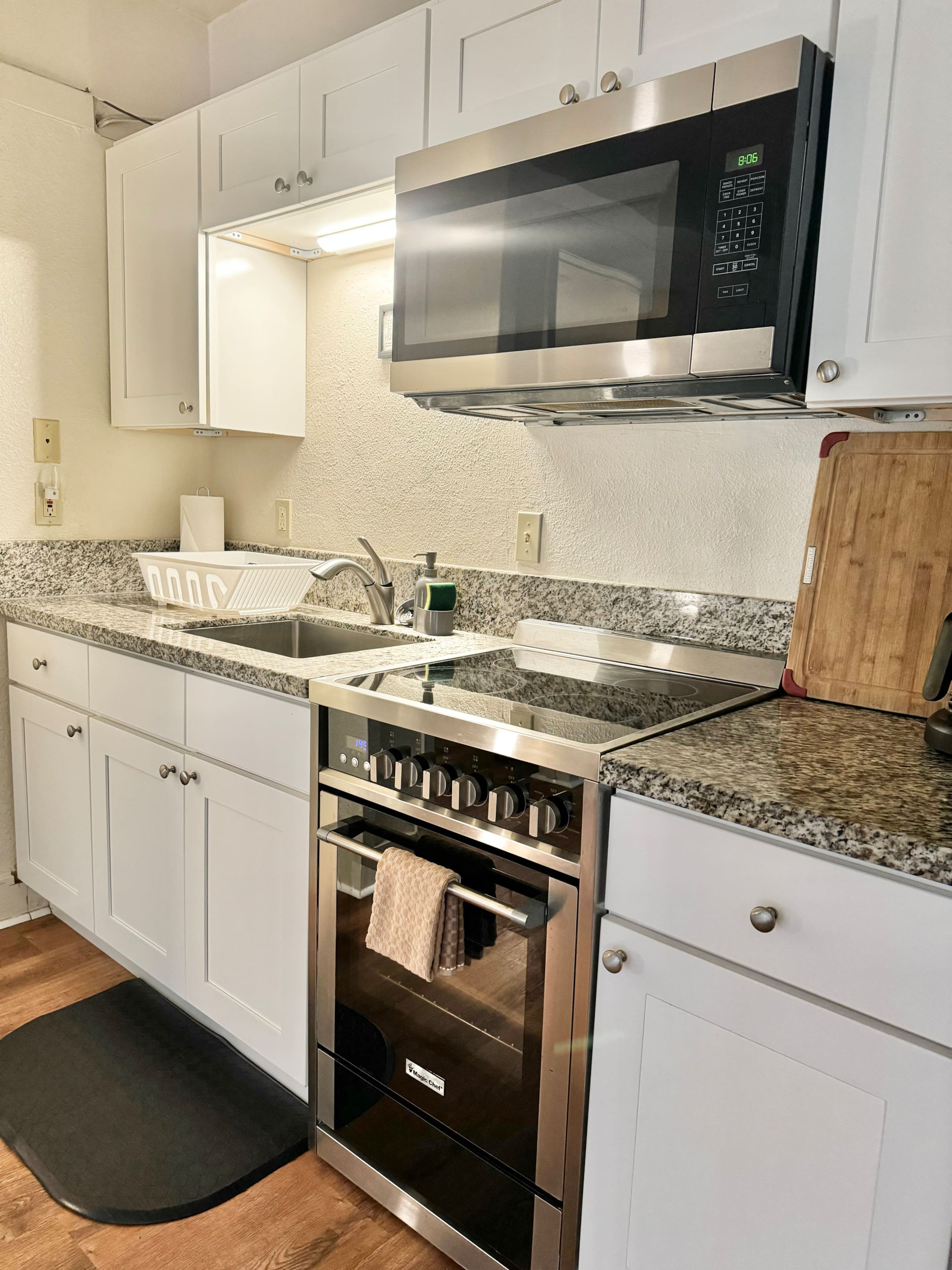 Condo in Hilo · ★4.39 · 1 bedroom · 1 bed · 1 private bath - Image 6