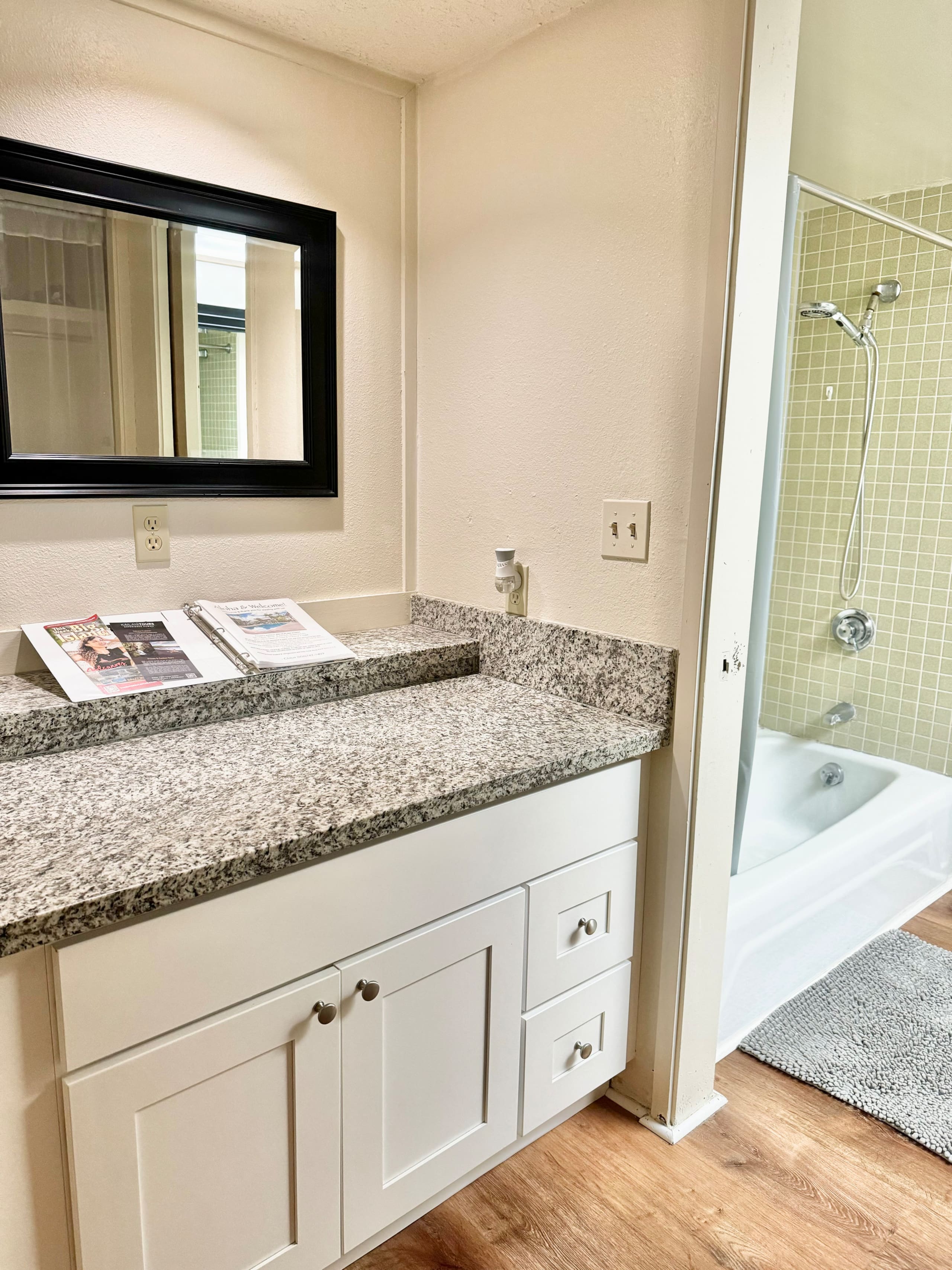 Condo in Hilo · ★4.39 · 1 bedroom · 1 bed · 1 private bath - Image 8
