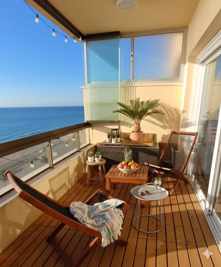 Seaside Apartment In Estepona - Estepona