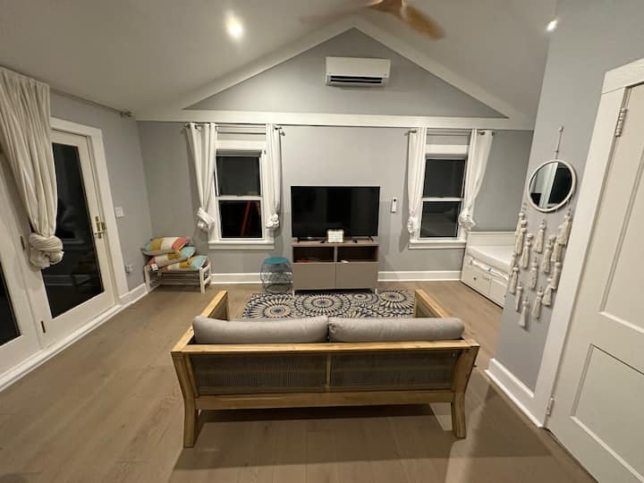 Private Pool House On 8.5 Acre Estate - Goshen, NY