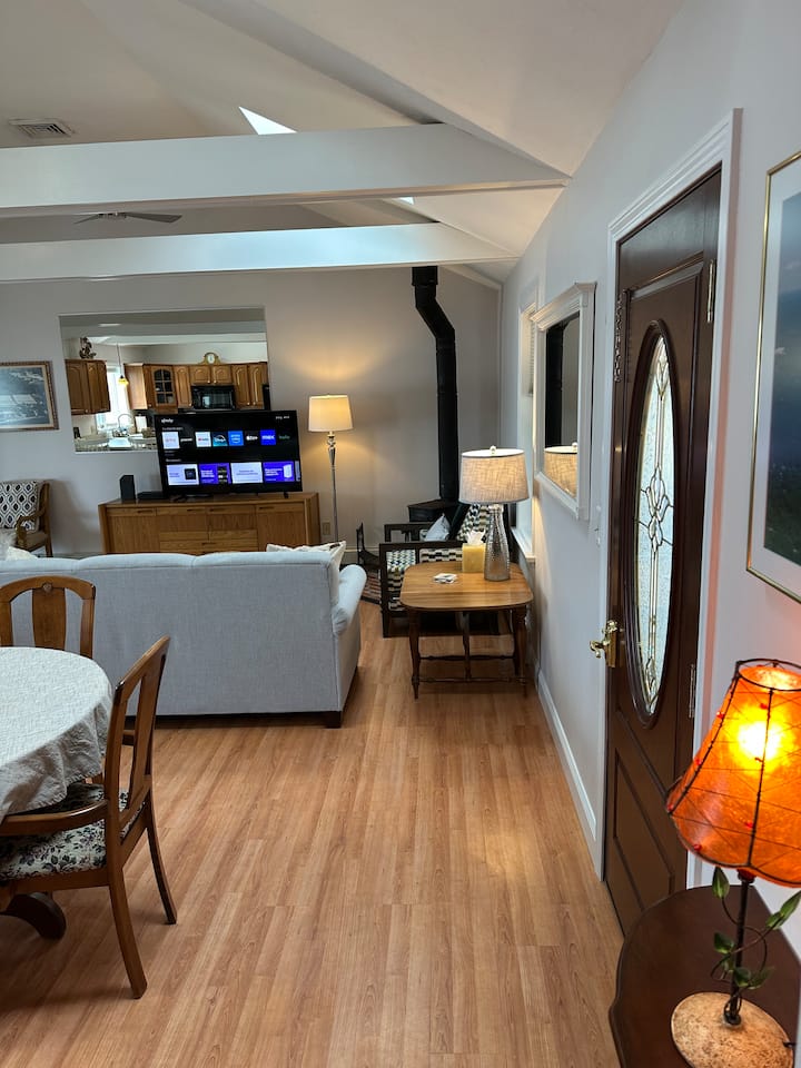 Beautiful Lakeside Apt Between Boston And Cape Cod - Marshfield, MA