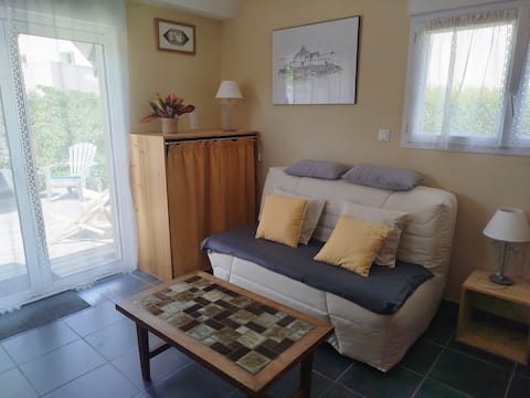 Successful Airbnb property: La MJC, duplex, garden terrace, 2/5 people in Saint Briac Sur Mer