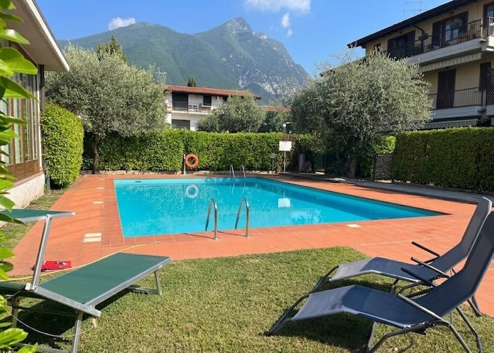 My Sweet Home With Swimming Pool & Private Garage - Lac de Garde