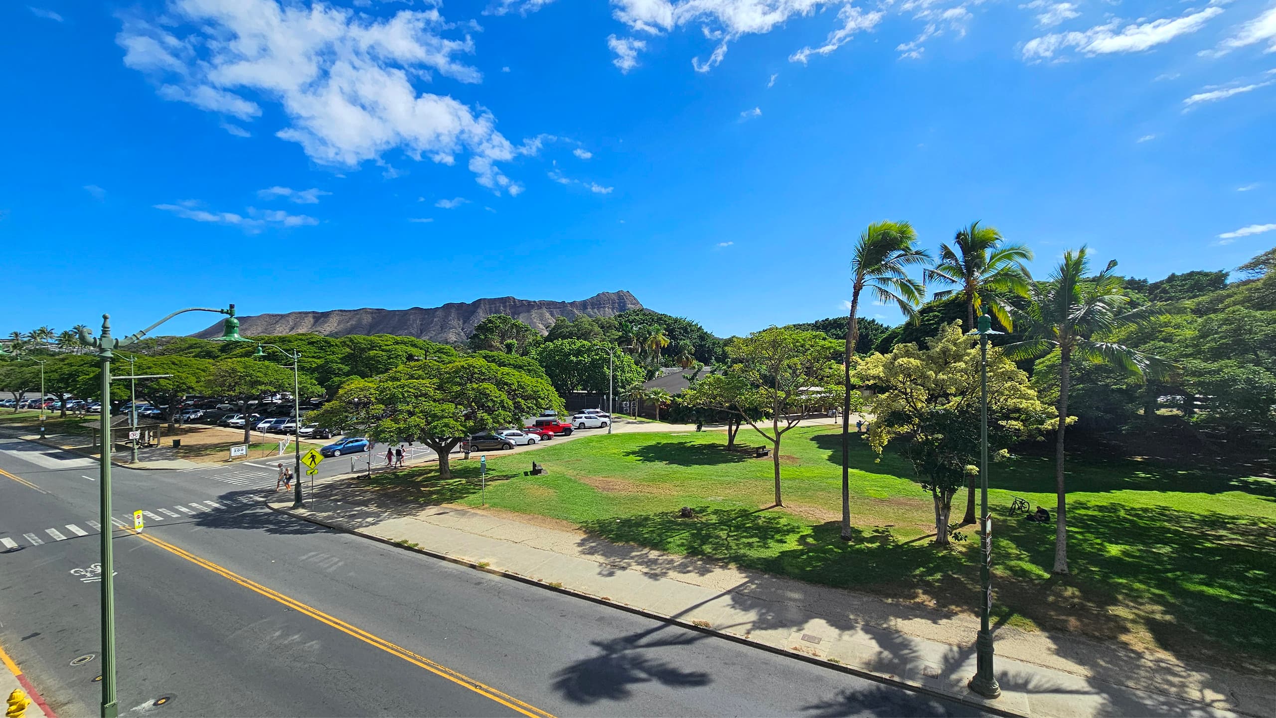 Condo in Honolulu · ★4.51 · Studio · 1 bed · 1 private bath - Image 20