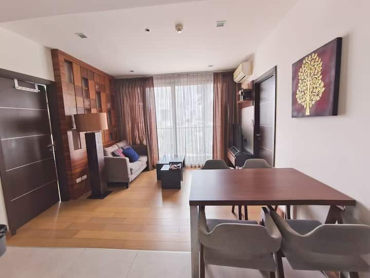 @Astra Condo12层70平米2个卧室2个卫生间 近机场古城夜市 有厨房洗衣机 最多住5人 - Chiang Mai