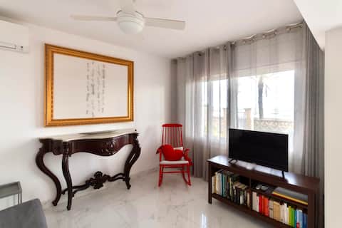 Top Airbnb: Beachfront, ground-floor condo, patio, A/C, Wi-Fi en Vilanova I La Geltrú