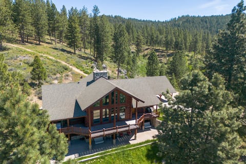 Luxury Log Cabin Near Cascade Lake, 80 Acres, RVs