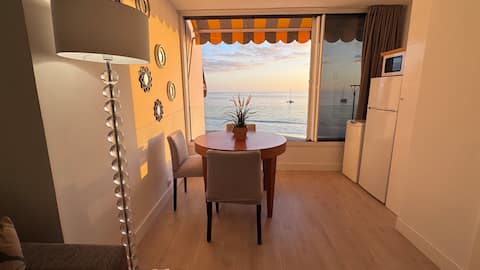 Popular Airbnb listing: Front the SEA in Mogán