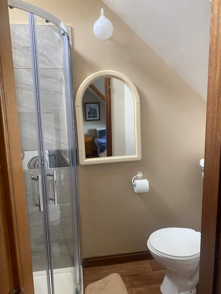 En-suite for room 102