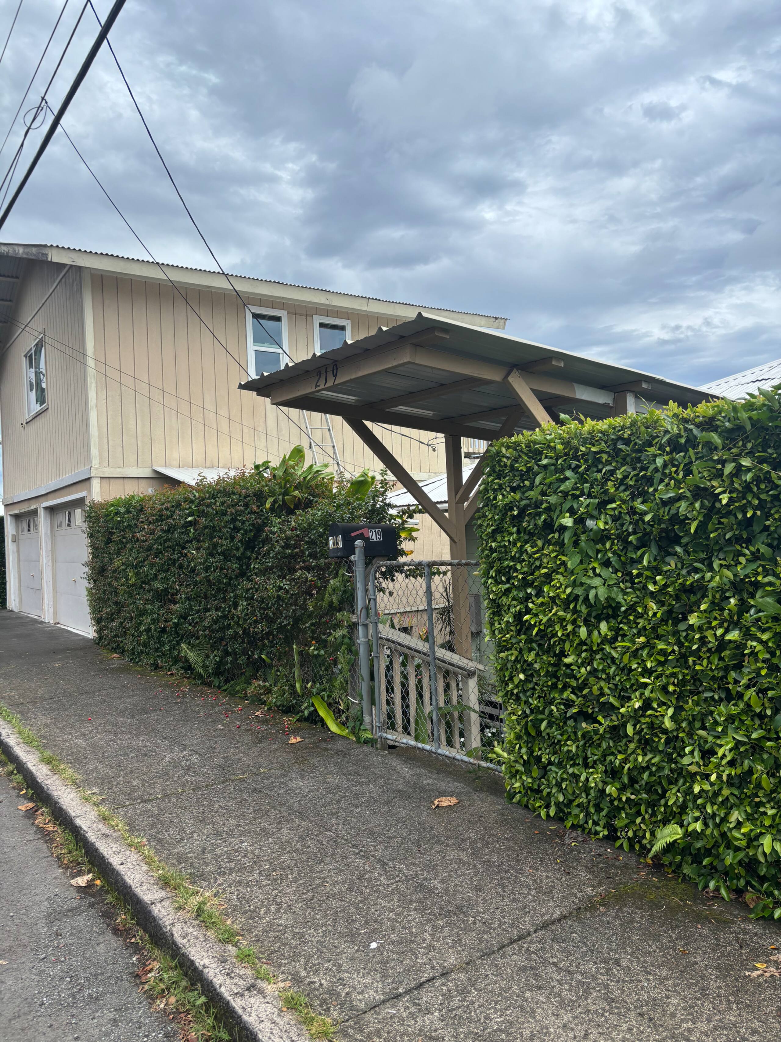 Home in Hilo · ★4.87 · 2 bedrooms · 2 beds · 1 shared bath - Image 14