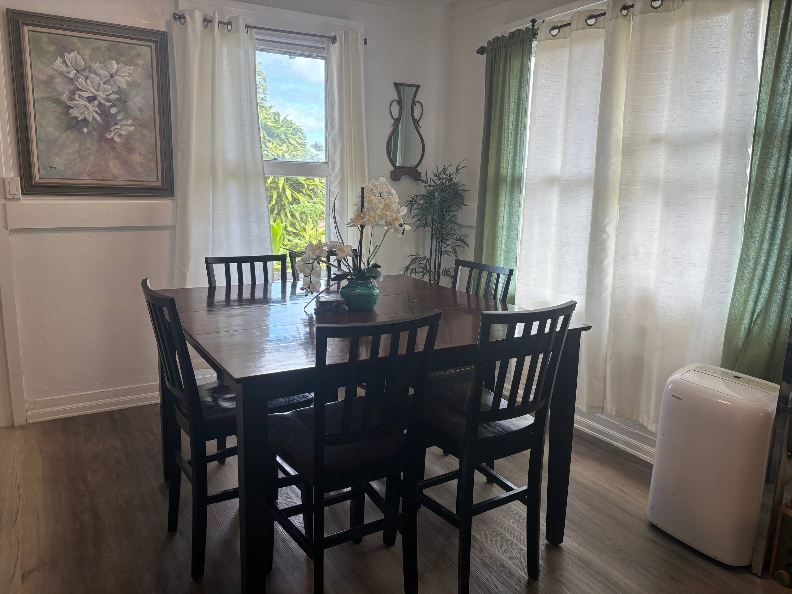 Home in Hilo · ★4.87 · 2 bedrooms · 2 beds · 1 shared bath - Image 5