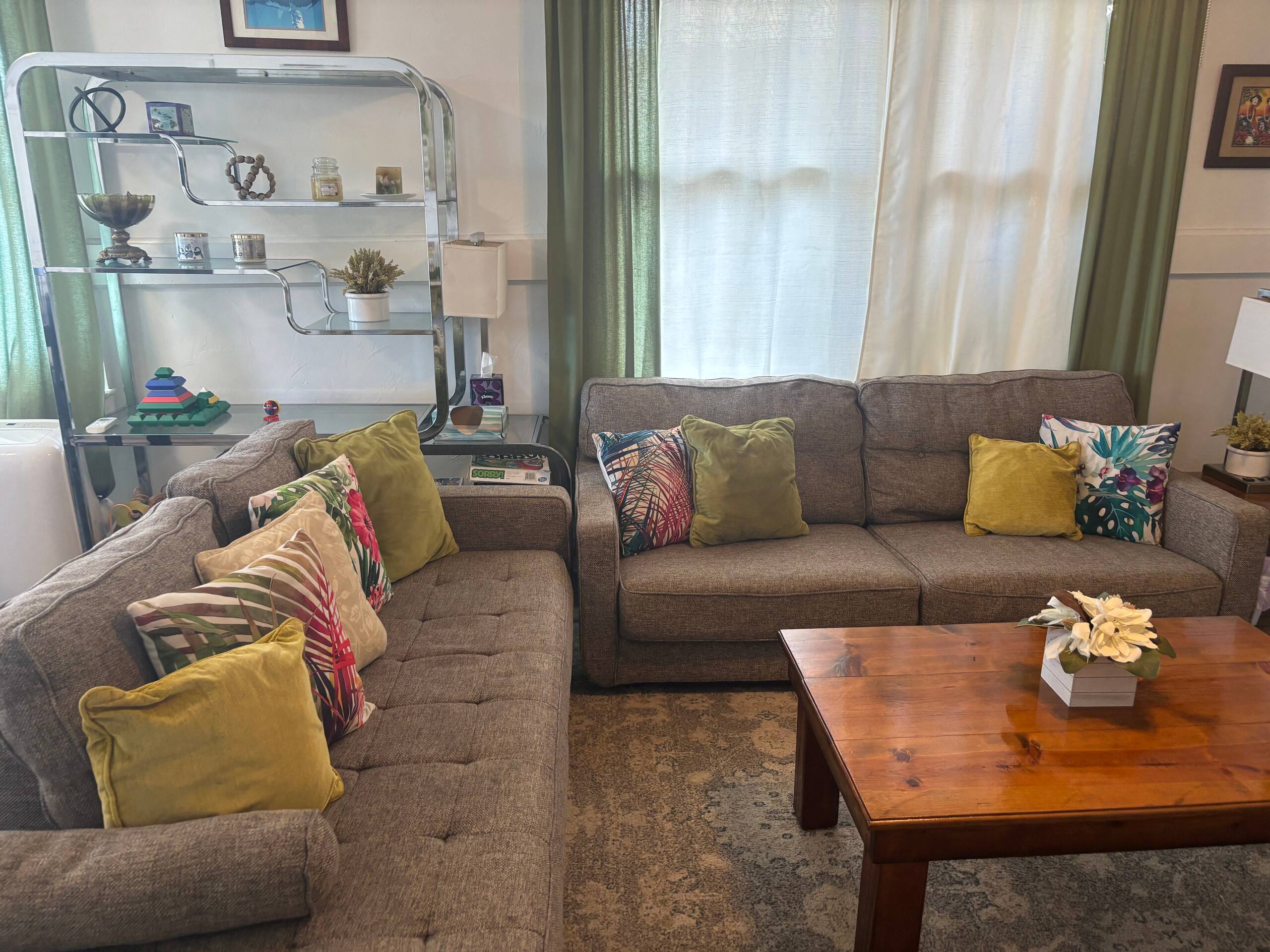 Home in Hilo · ★4.87 · 2 bedrooms · 2 beds · 1 shared bath - Image 3