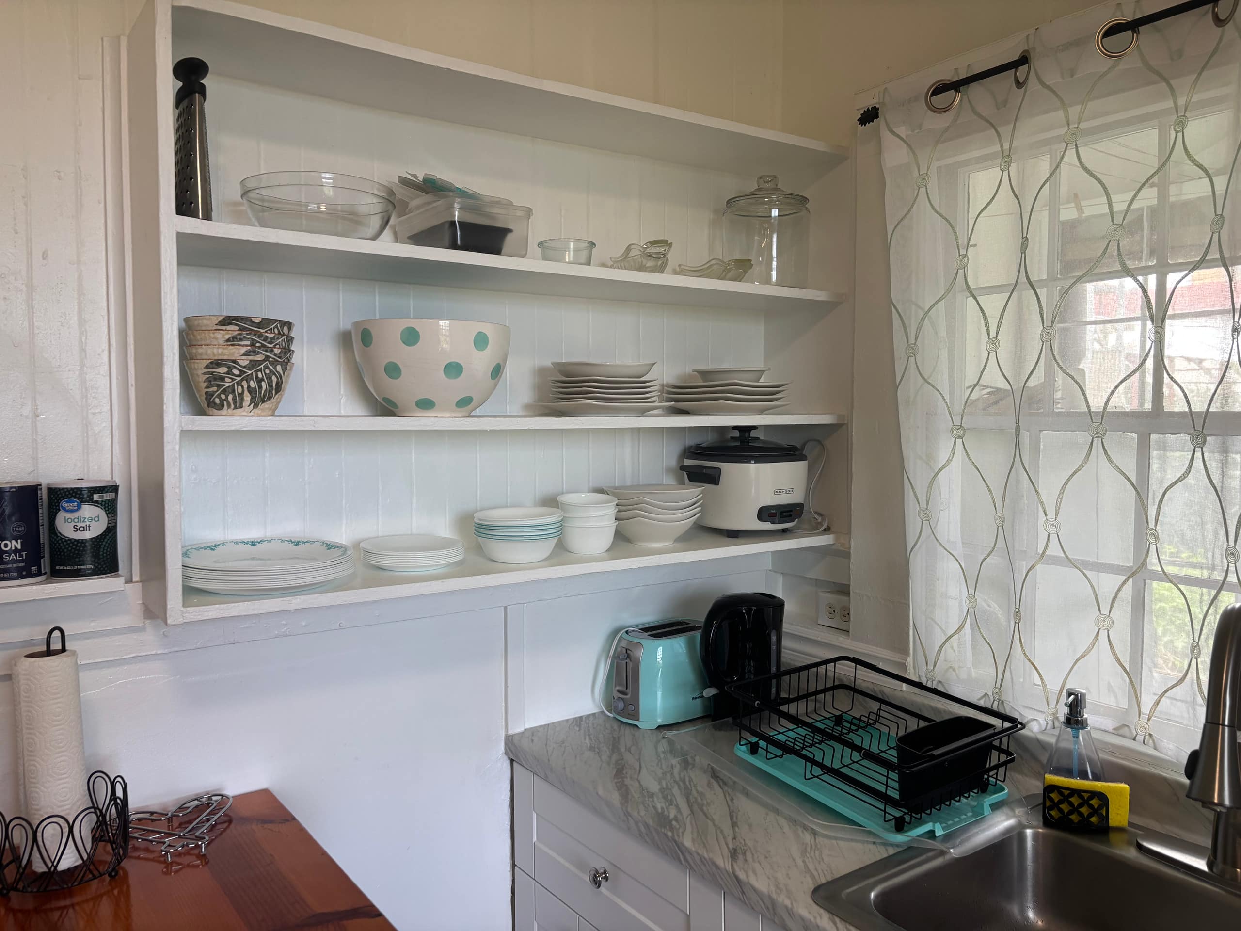 Home in Hilo · ★4.87 · 2 bedrooms · 2 beds · 1 shared bath - Image 8