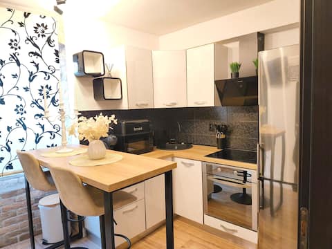 Popular Airbnb listing: Studio EXALTO in Grad Trogir