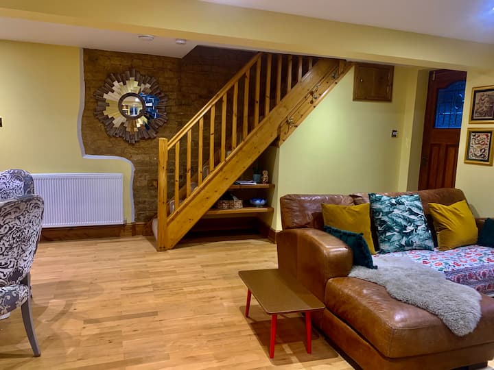 Quirky Farm Stay In Southam - Warwickshire