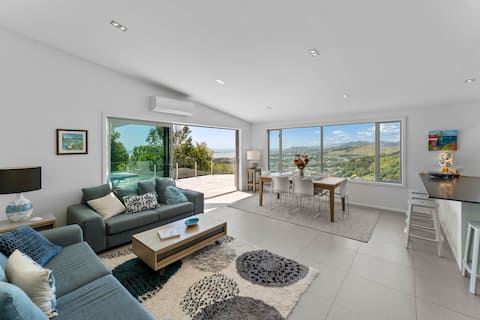 Modern Hill Top House | Amazing Views & Space