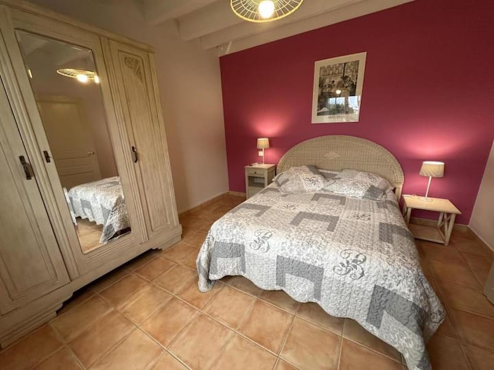 חדר שינה תחתון (צד מזרח)