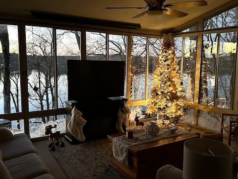 Cozy Christmas Retreat!