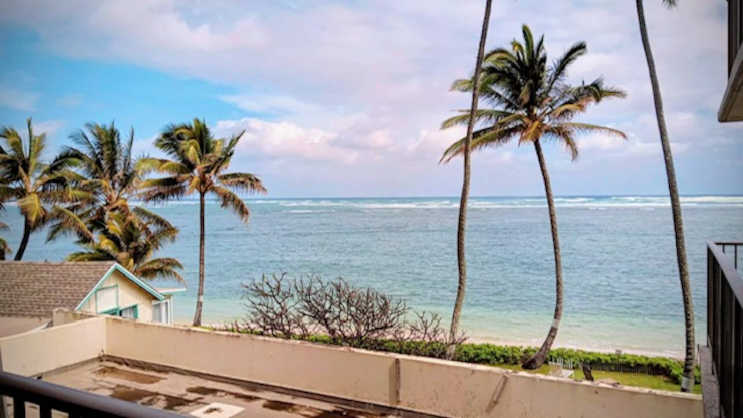 Condo in Hauula · ★4.81 · 1 bedroom · 2 beds · 1 private bath - Image 20