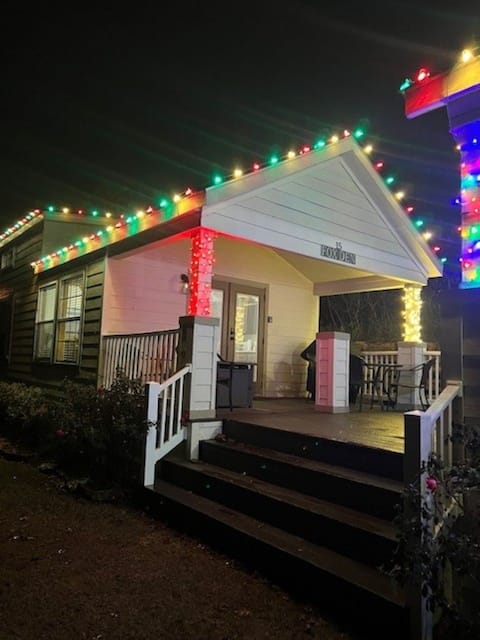 Fox Den at CrossTimbers Marina