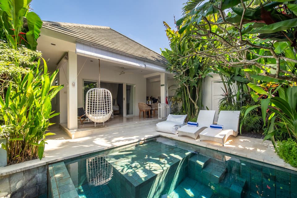 Villa Charles — private pool