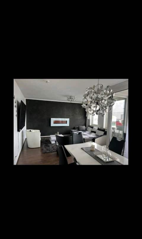 Leistungsstarkes Airbnb: Beautiful 2-room apartment centrally located in the city in Nordstadt