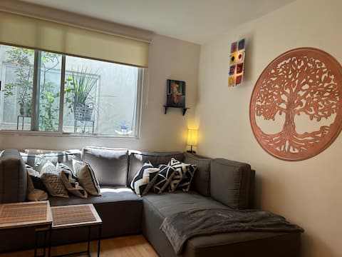 Top performing Airbnb: Beautiful apartment in Colonia Roma in Roma Norte