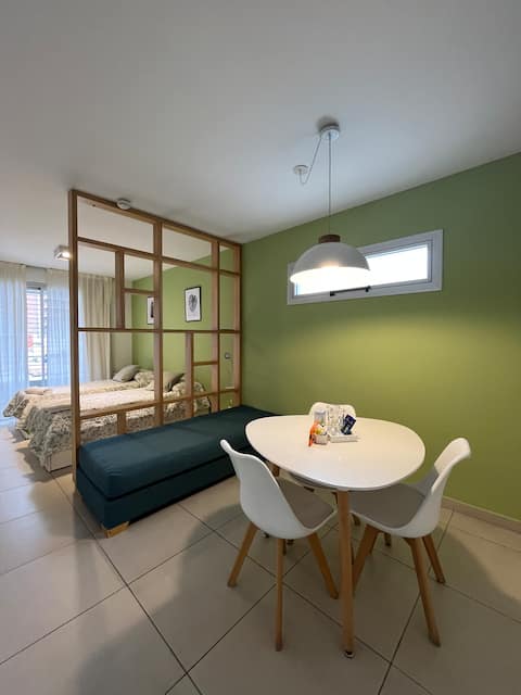 Anuncio de Airbnb popular: Close to Oroño, Pichincha, the river and downtown. Comfortable. en Departamento Rosario