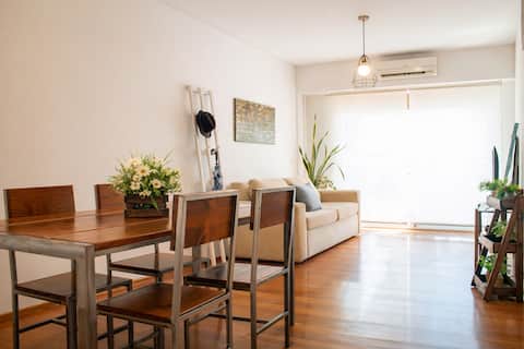 Propiedad de Airbnb exitosa: Garage included | Subway Line B + Train | Superhost en Villa Urquiza