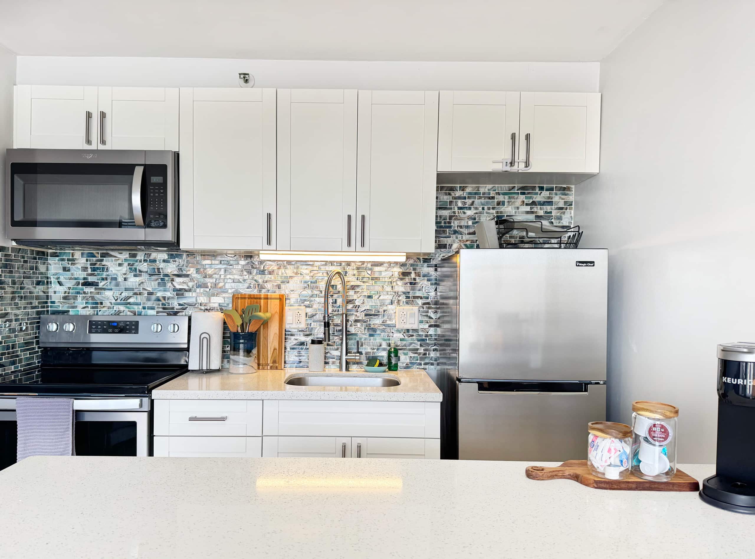Condo in Honolulu · ★4.9 · Studio · 1 bed · 1 shared bath - Image 11