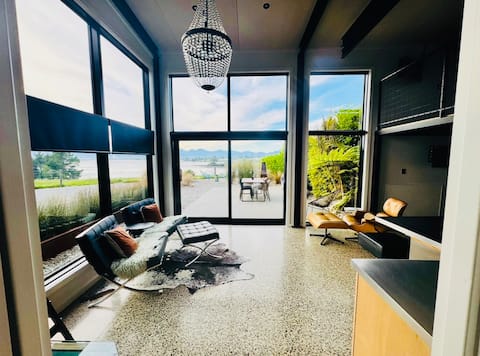 Coastal Calm | Luxe Stay with Views, Bath & Fire.