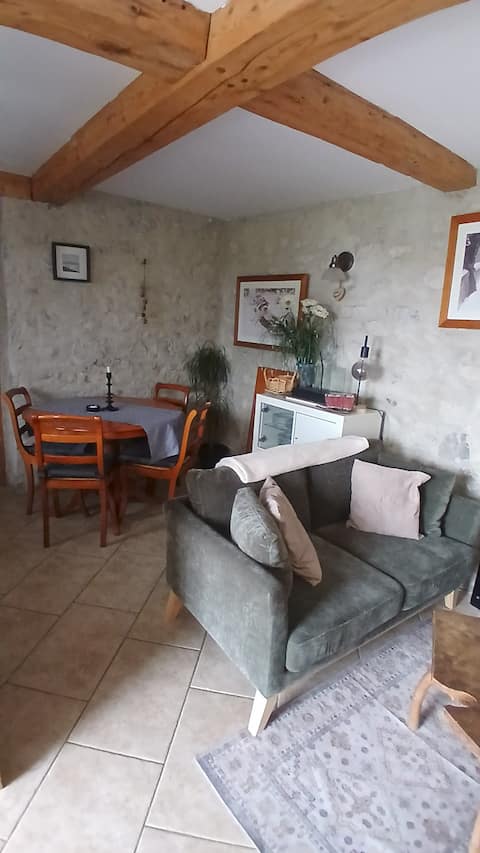 Popular Airbnb listing: Beautiful studio in the Alpes in Talloires Montmin