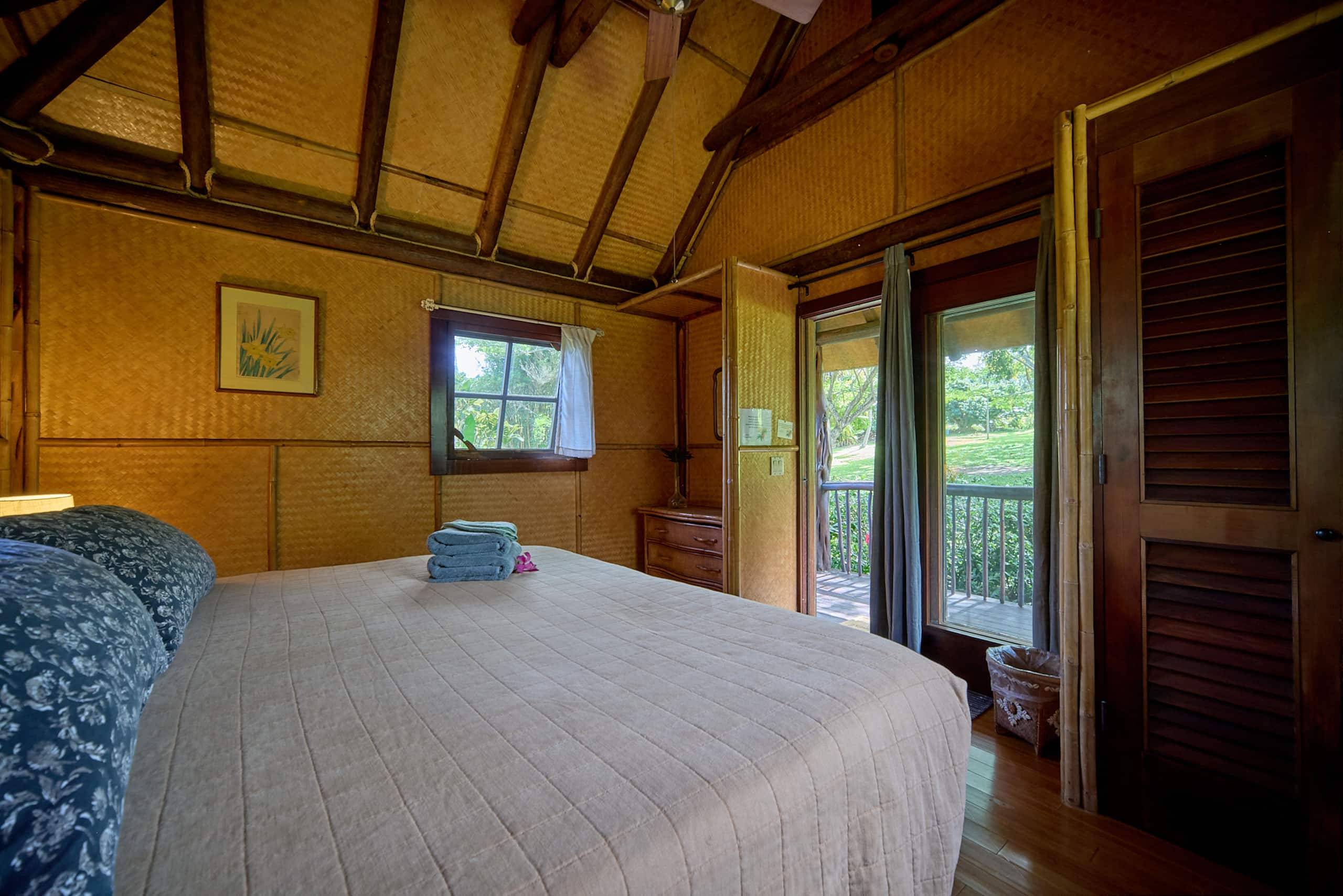 Cabin in Kapaau · ★4.93 · 1 bedroom · 1 bed · 1 shared bath - Image 9