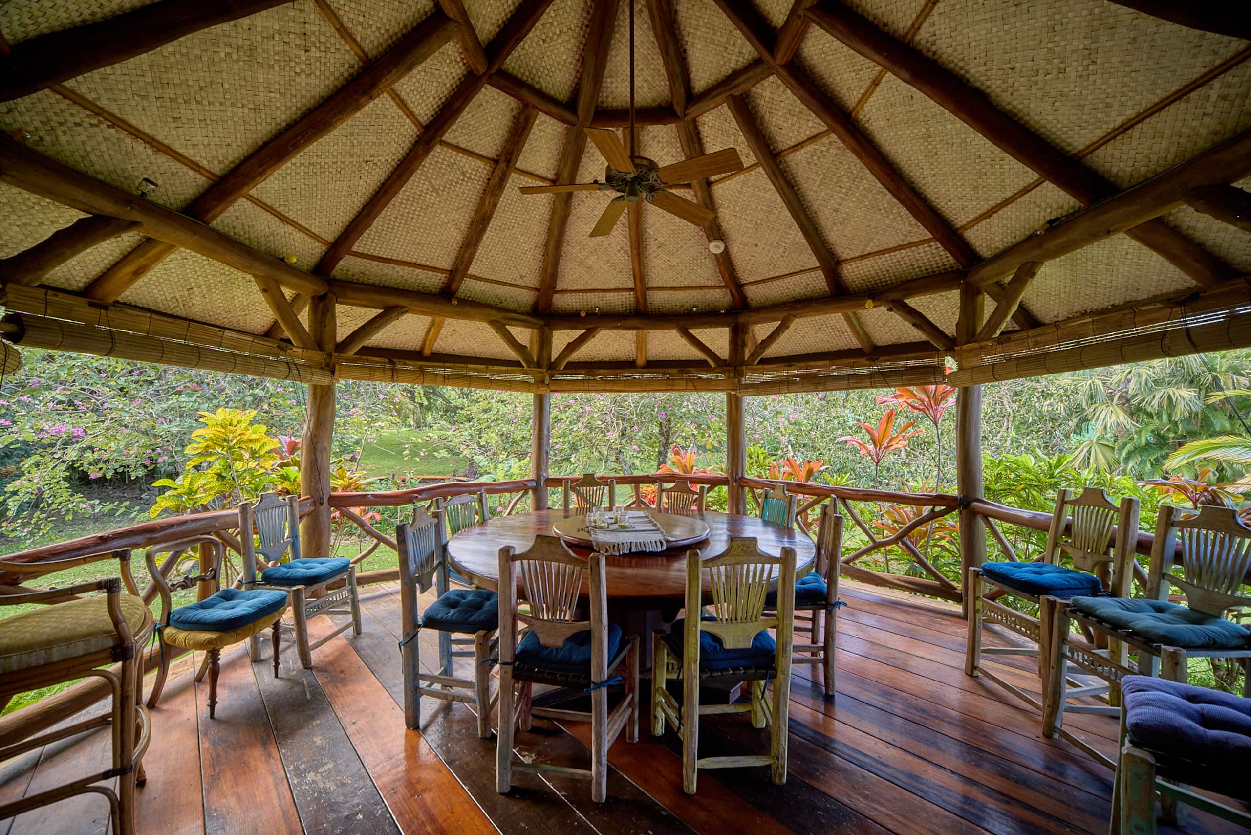 Cabin in Kapaau · ★4.93 · 1 bedroom · 1 bed · 1 shared bath - Image 7
