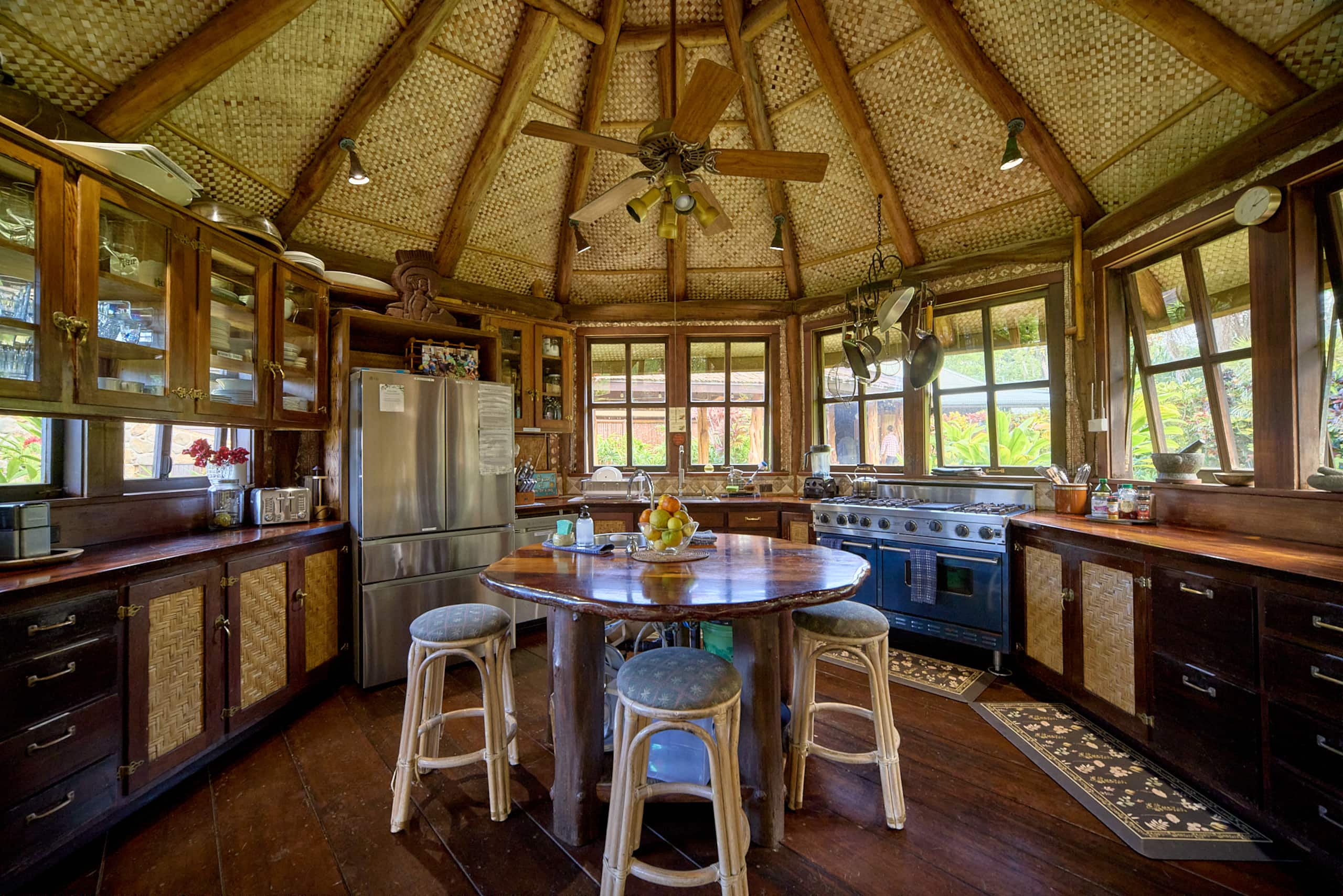 Cabin in Kapaau · ★4.93 · 1 bedroom · 1 bed · 1 shared bath - Image 6
