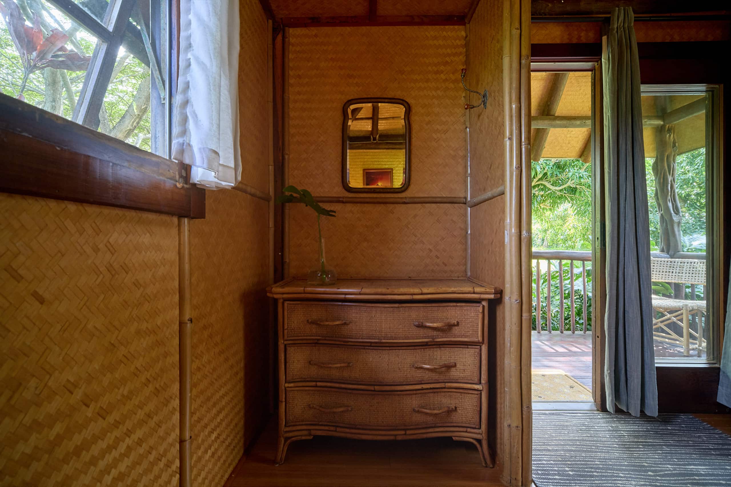 Cabin in Kapaau · ★4.93 · 1 bedroom · 1 bed · 1 shared bath - Image 10